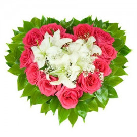 S007 FLOWER ARRANGEMENT HEART WITH LILIES AND ROSES
