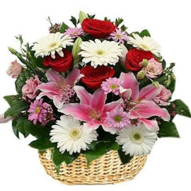 K002 FLOWER ARRANGEMENT WITH ROSES, LILY AND GERBERA