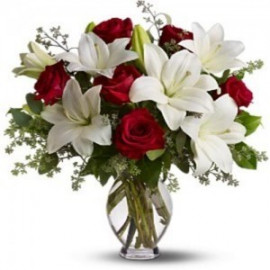 A078 MIXED BOUQUET OF LILY AND ROSE
