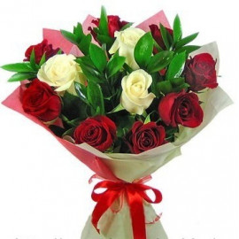 A050 BOUQUET OF RED AND WHITE ROSES
